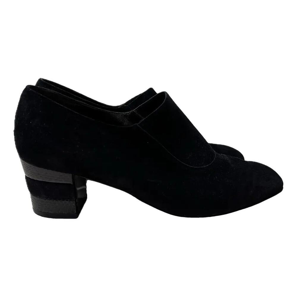 Vintage Salvatore Ferragamo Black Suede Heels – Made in Italy, Size 8